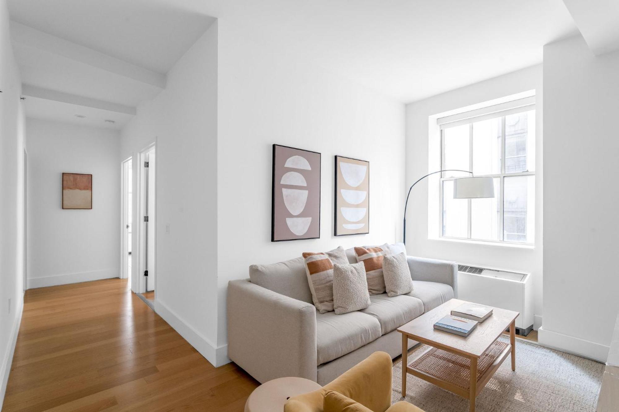 Luxury 2br 1bath Financial District Escape Near Street Apartment