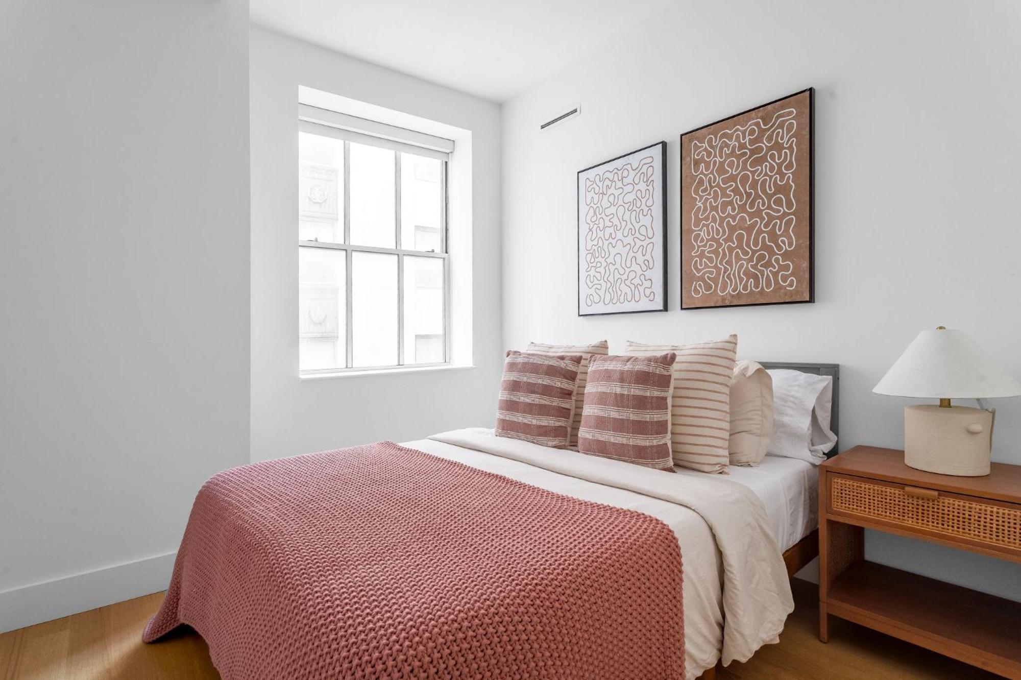 Luxury 2br 1bath Financial District Escape Near Street