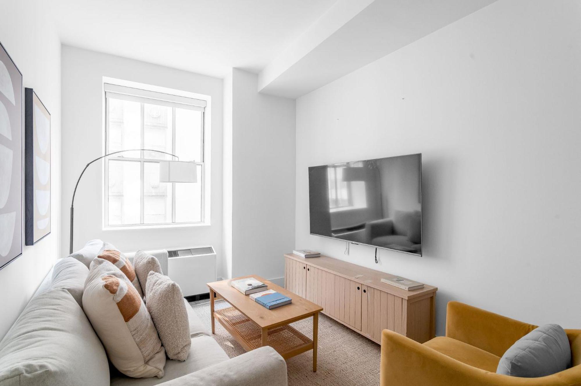 Luxury 2br 1bath Financial District Escape Near Street Apartment *